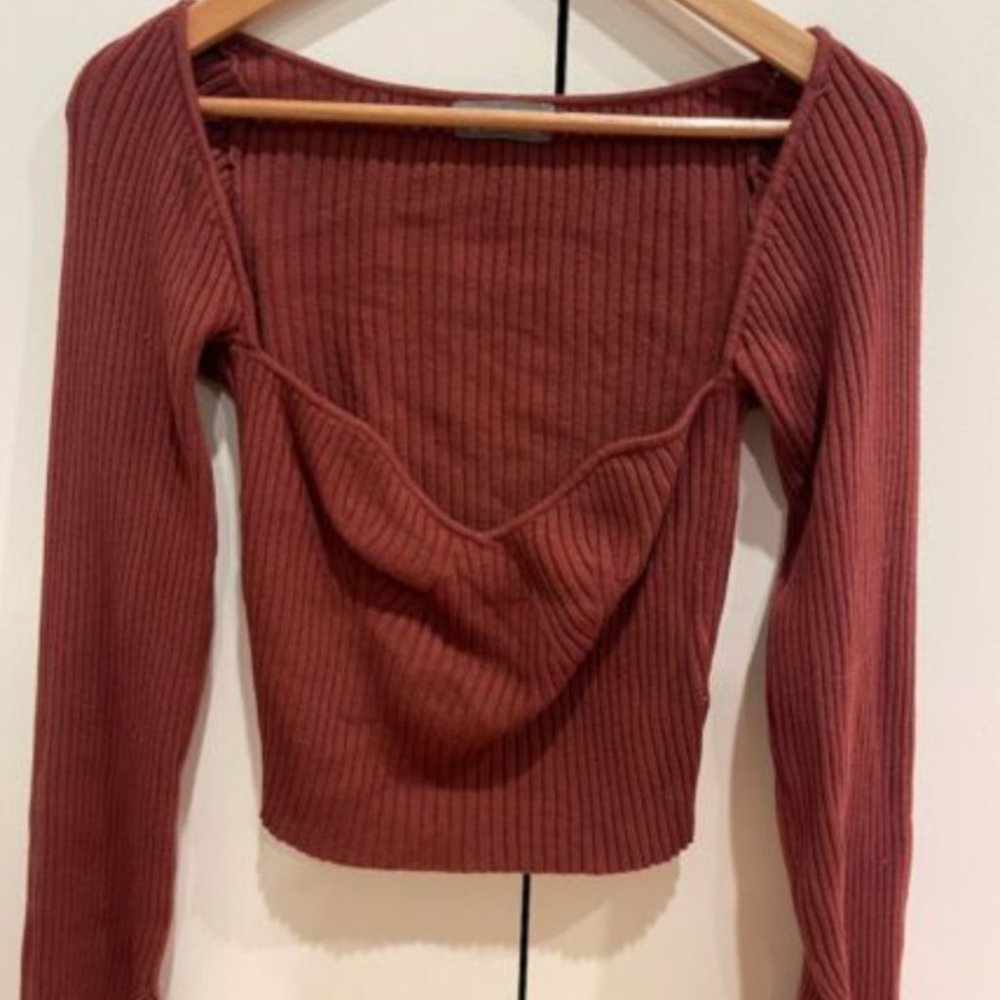 Urban Outfitters Burgundy Sweetheart Neckline Sweater L NWT